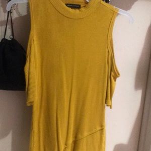 mustard top